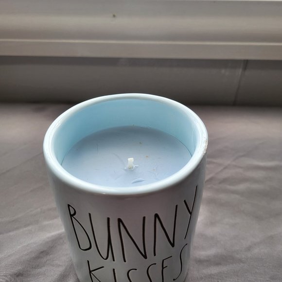 Rae Dunn Bunny Kisses Easter Candle - Picture 2 of 2